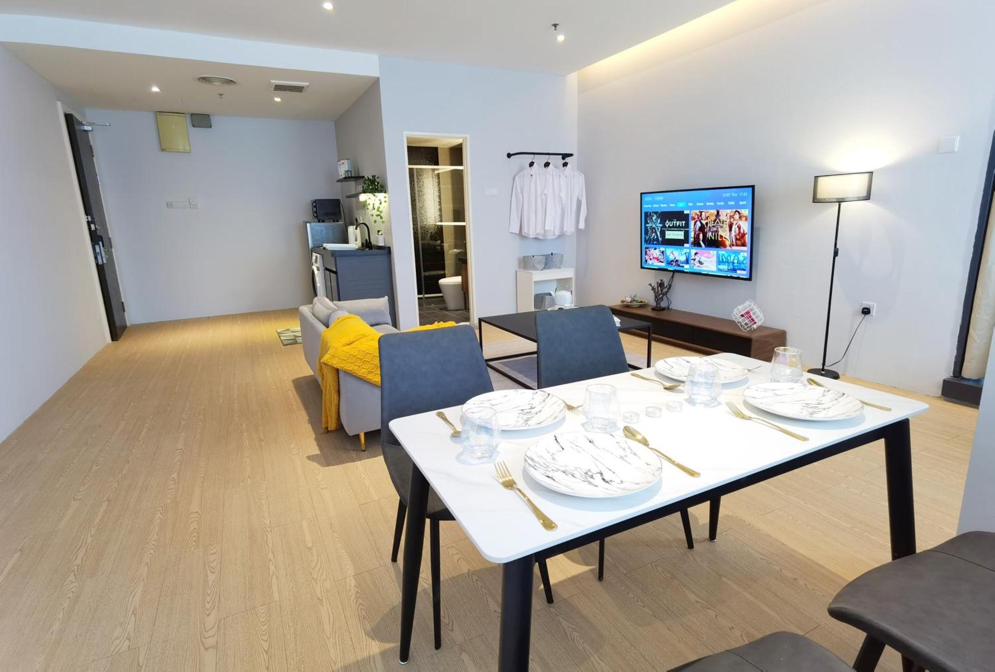 Weekly Monthly - Bangsar Trade Centre Vogue Apartemen *
